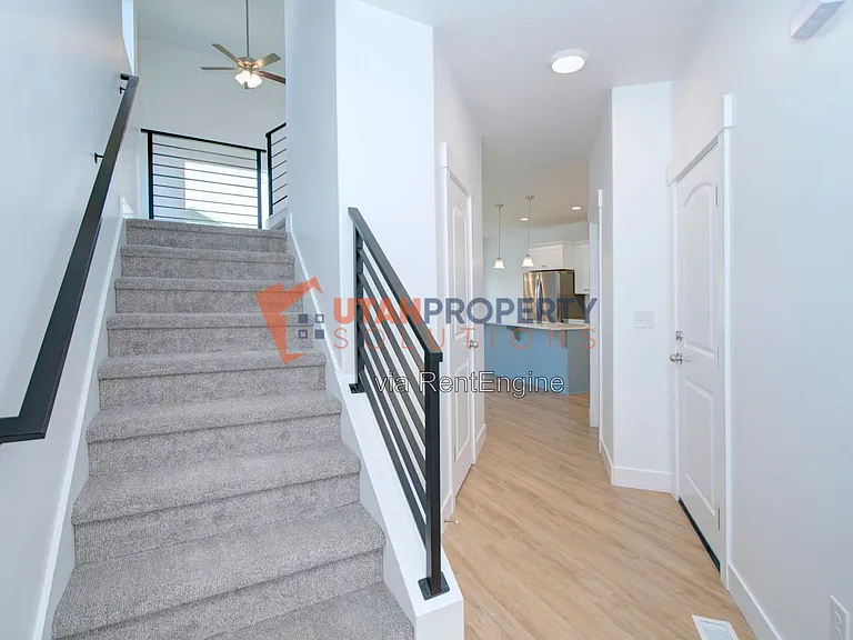 1316 W Dawes Way — Photo 4