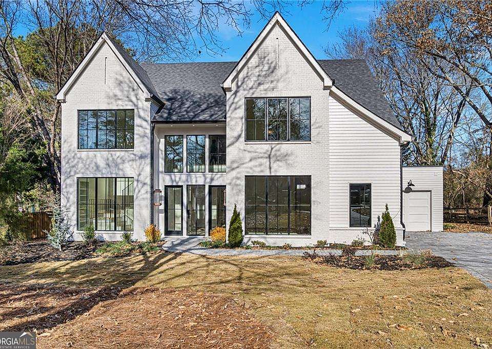 1st image of 1051 Colony Dr