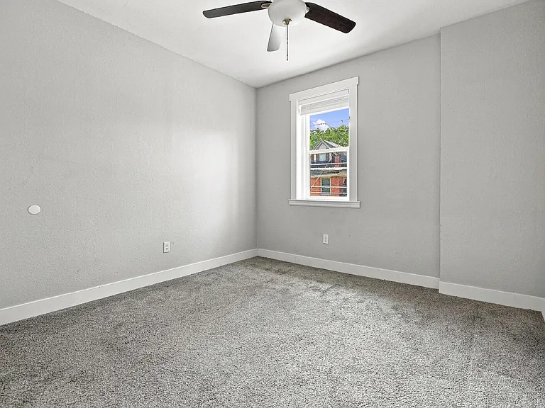 2124 E 17th Ave #5 — Photo 11