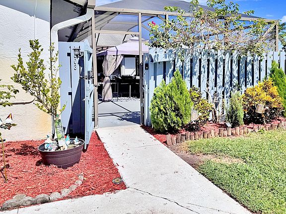 3rd image of 1503 Timberlane Circle #1503