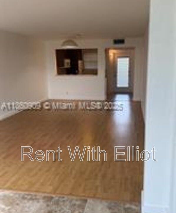 2nd image of 1811 Sabal Palm Dr