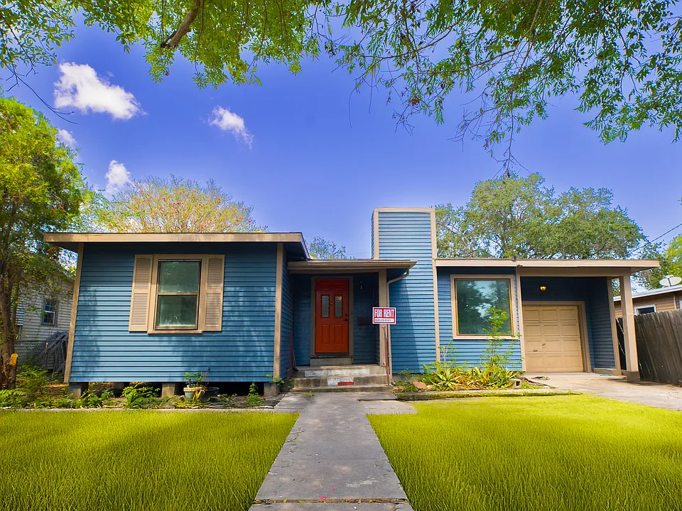 1633 Devon Dr