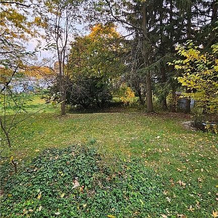 4th image of 940 Norton Ave
