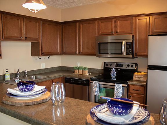 4th image of 603 S 35th Ave #2-A650