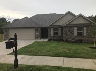 2140 Hunter Dr, Pea Ridge, AR 72751