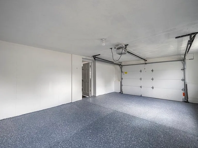 35 Nelson Ave #2 — Photo 16
