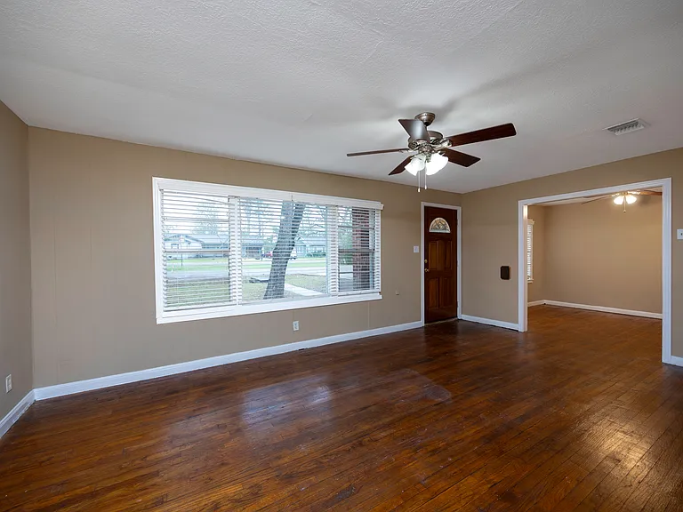 304 Harris Blvd — Photo 17