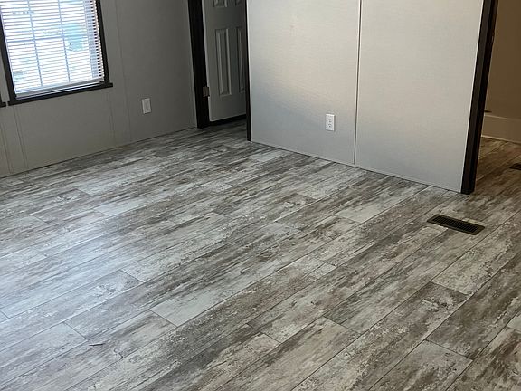 4th image of 1178 Sherman Blvd E