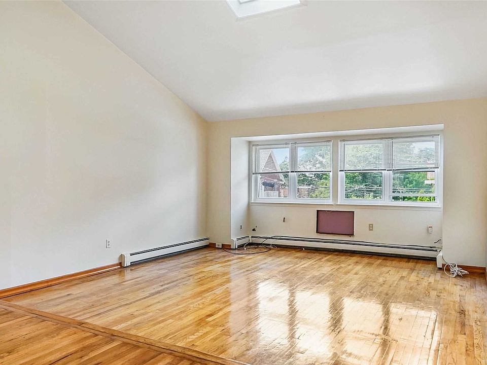 1st image of 41-43 Little Neck Pkwy #4