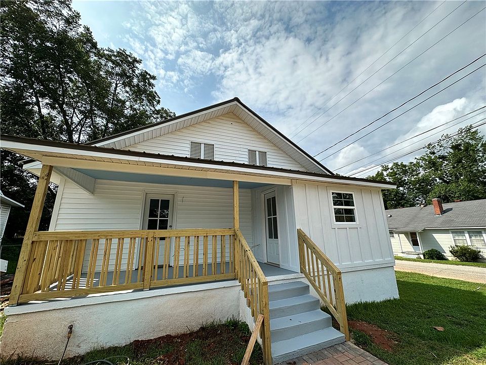2nd image of 1600 3rd Ave