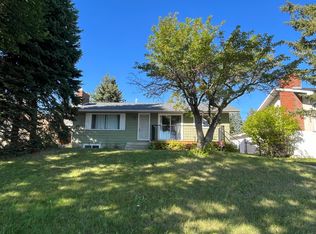 4812 S 40th Ave NW, Calgary, AB T3A0X2