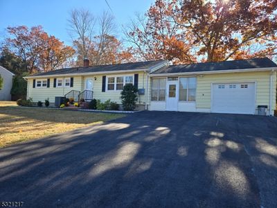 5 Parkway Dr, Hackettstown, NJ, 07840