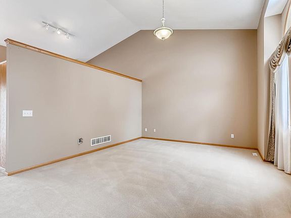 4th image of 10509 Van Buren Cir NE