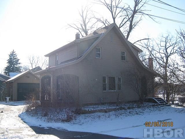 1st image of 707 W Park Dr