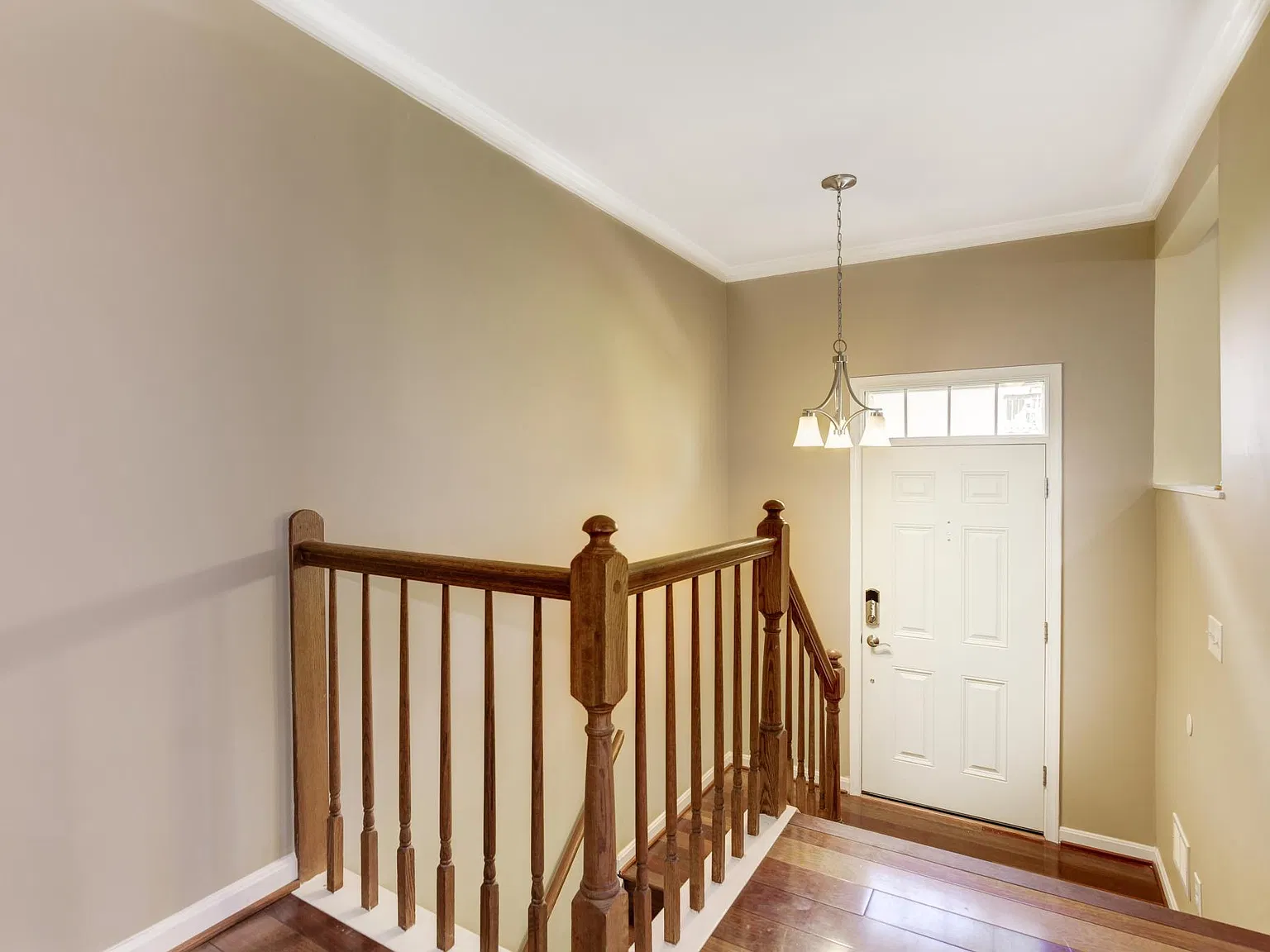 4 bed, 3000 sqft, $3,800 — Photo 3