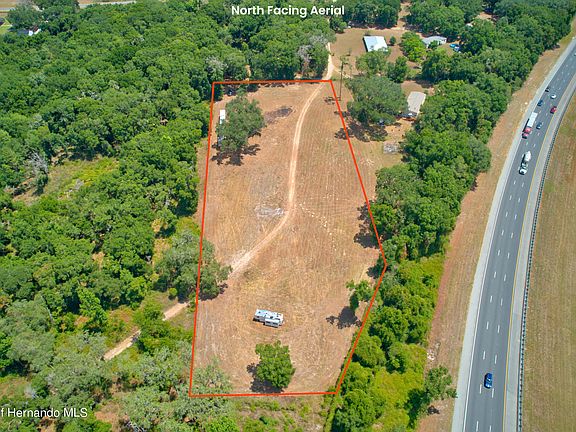 4th image of 964 Cardwell St