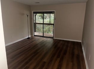 137 Willow Ct APT 4, Central, SC 29630