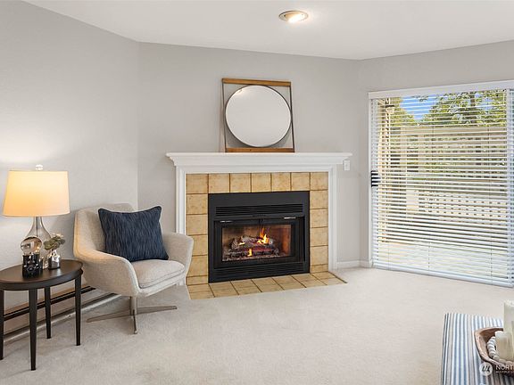 3rd image of 4106 Factoria Boulevard SE #112