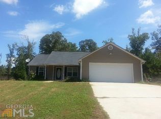 229 Bo Bo Banks Rd, Grantville, GA 30220