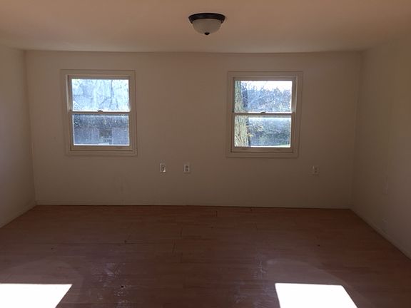 3rd image of 268 Chicken Hawk Dr