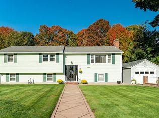 22 Rolling Ln, Hudson, MA 01749