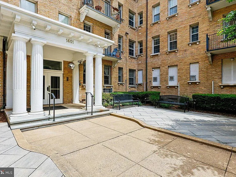 1401 Columbia Rd NW #410 — Photo 3