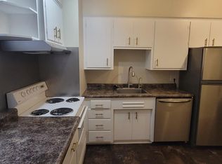 301 2nd St #6, Excelsior, MN 55331