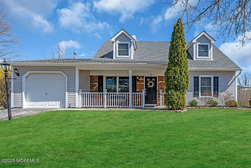 38 Peachstone Road photo 1