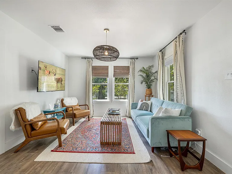 206 N Rusk St — Photo 33
