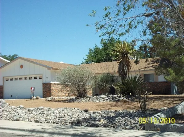 2735 Ardis Dr, Las Cruces, NM 88011