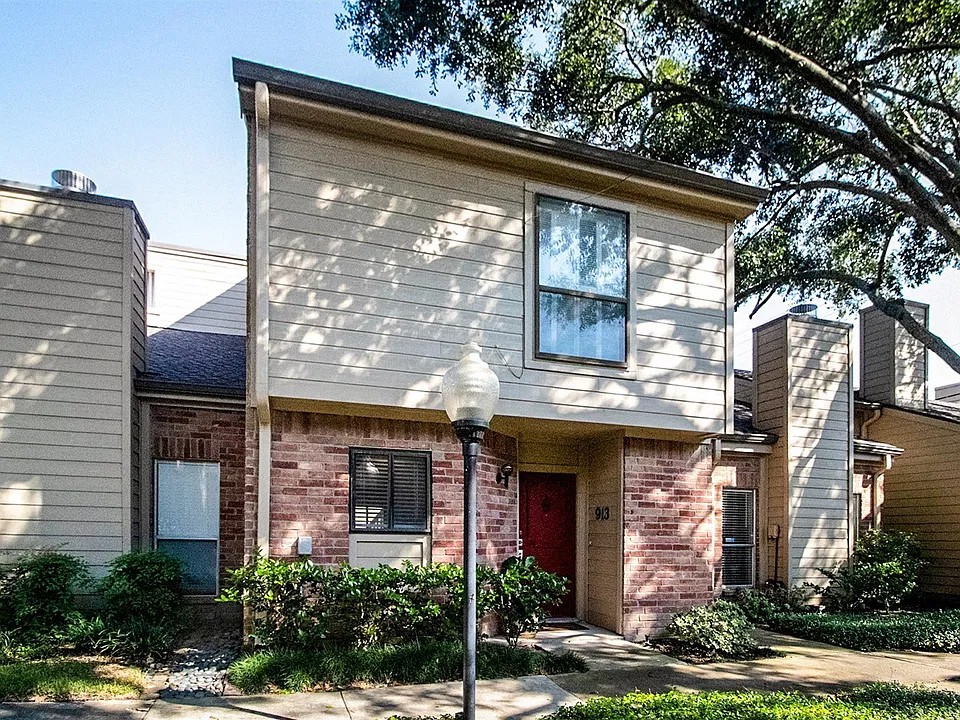 913 Memorial Village Dr #78