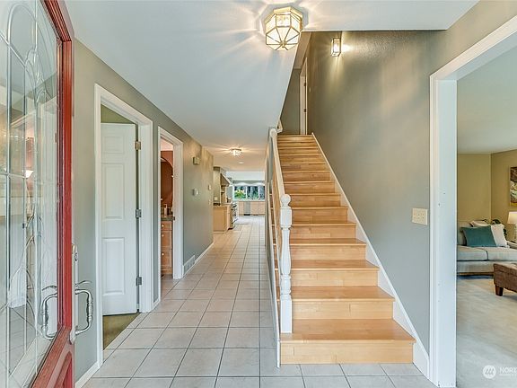 3rd image of 11235 165th Court NE