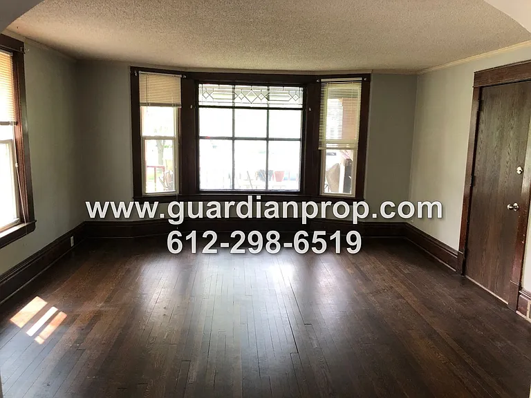 1783 Dayton Avenue — Photo 8