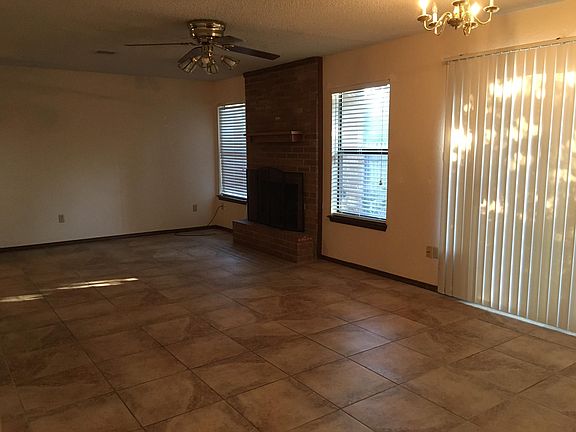 3rd image of 3027 SW 124th St