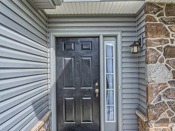 4th image of 312 Sleepy Hollow Dr