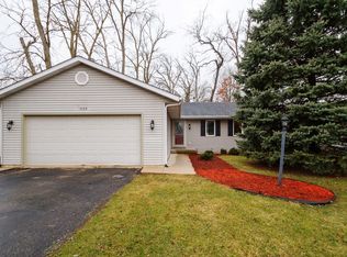 1123 Arnold Ave, Rockford, IL 61108