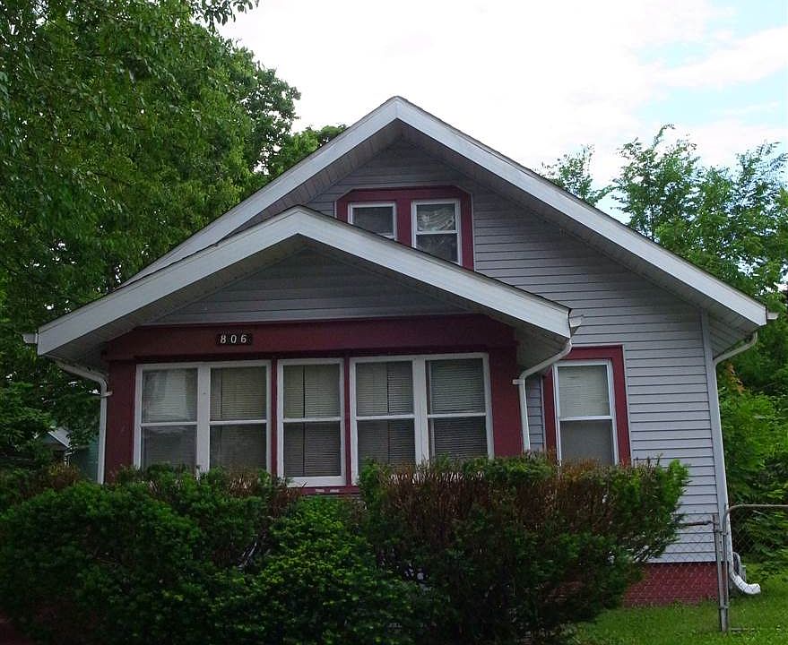 1st image of 806 Oakley Ave