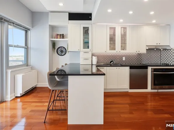 6600 John F Kennedy Blvd E #23J, West New York, NJ 07093