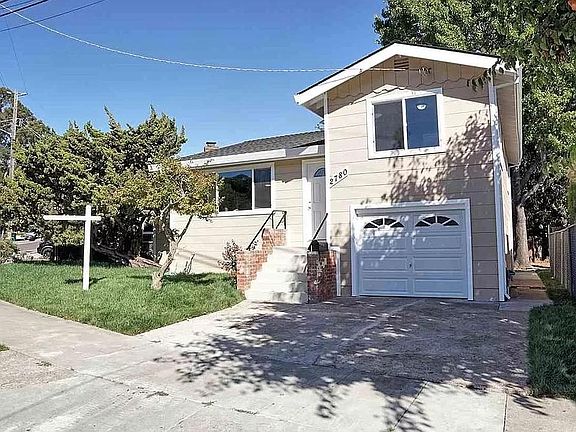 2nd image of 2780 Frazier Ave