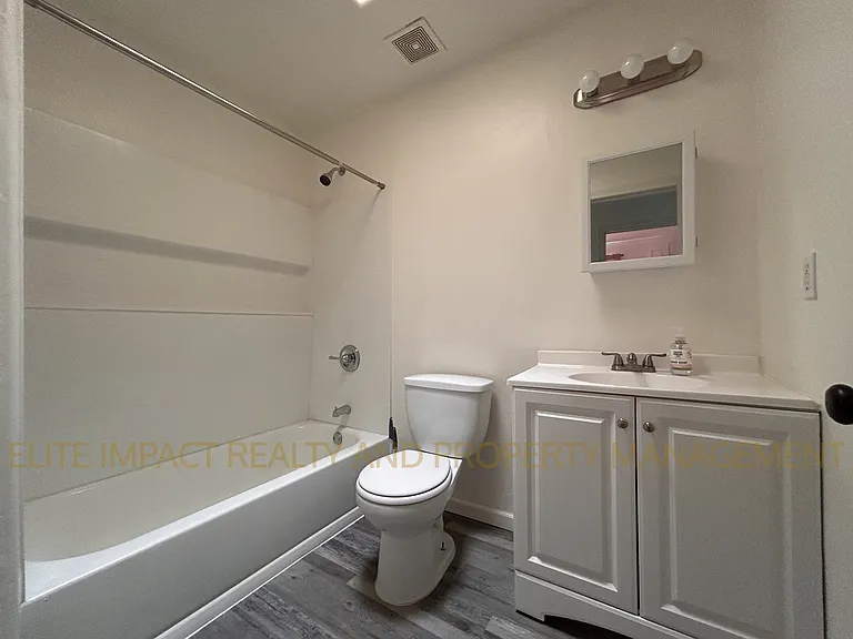 1462 W Saint Marys Rd #2 — Photo 9