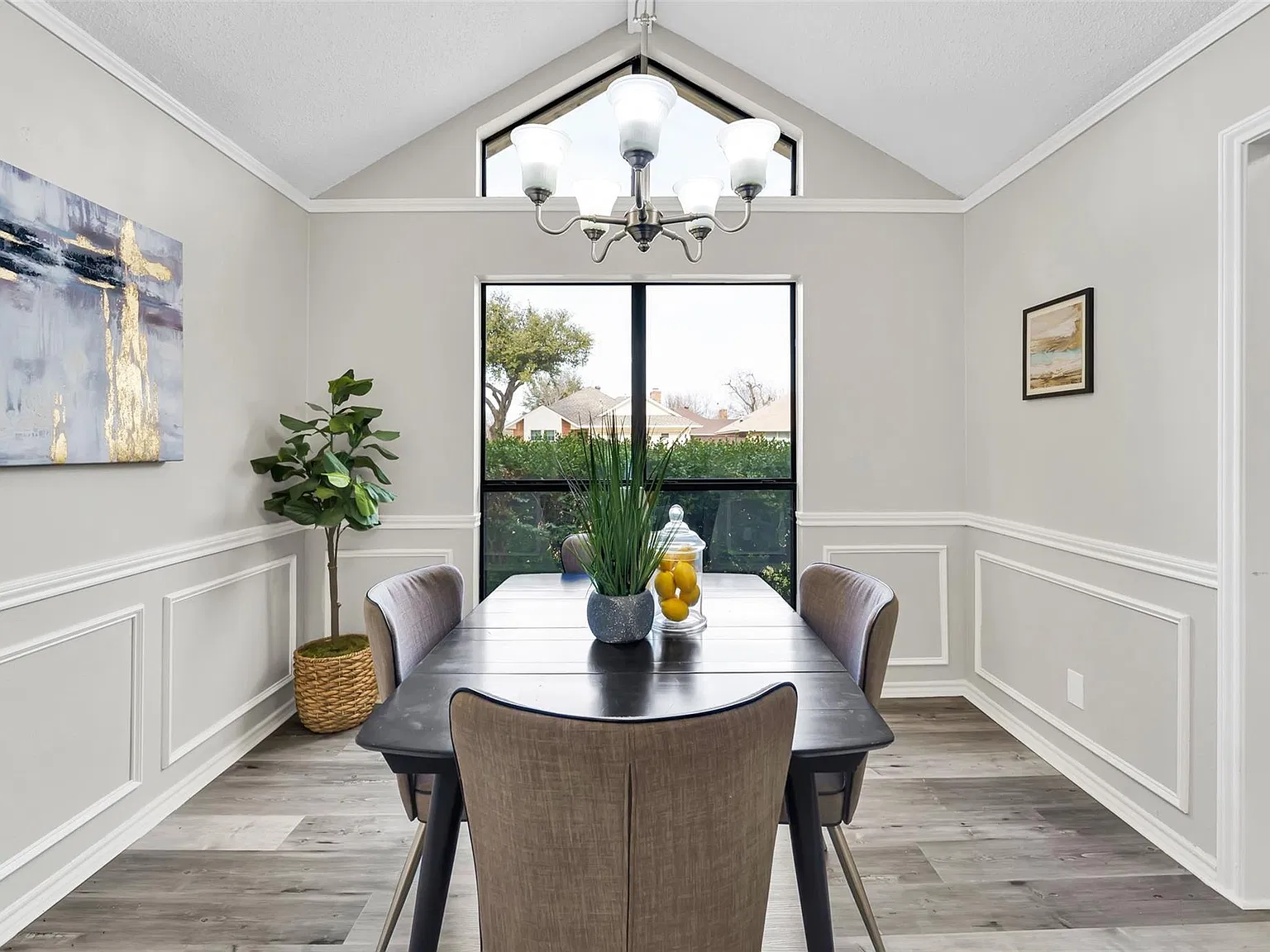 2 bed, 1229 sqft, $2,200 — Photo 4
