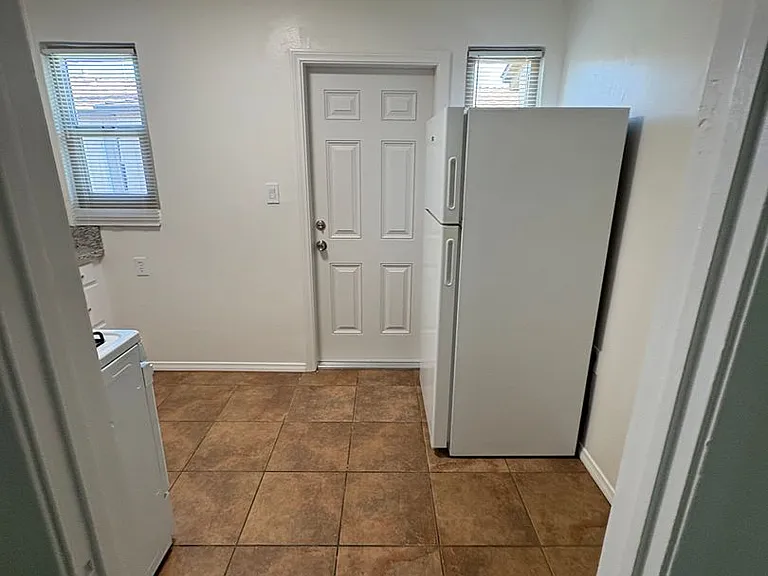 Greenranch Apartments — Photo 12
