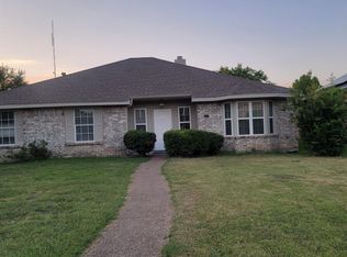 7122 Lyons Rd, Garland, TX 75043