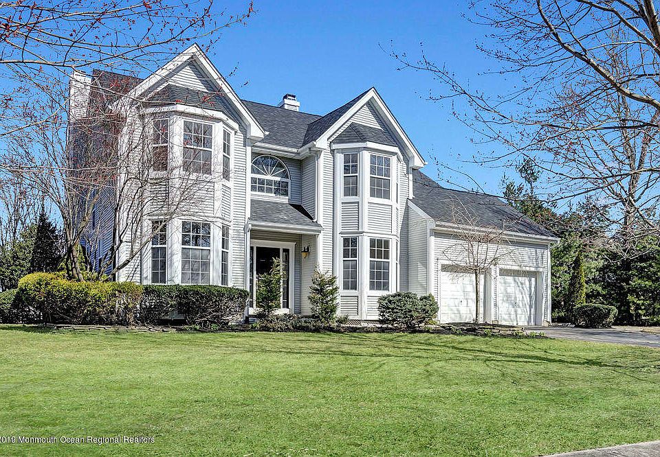 1st image of 38 Crown Cir