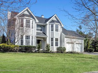38 Crown Cir, Lakewood, NJ 08701