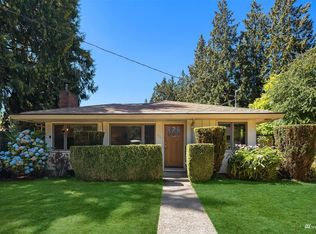 11041 19th Ave NE, Seattle, WA 98125