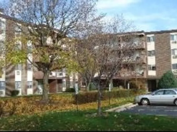 1311 S Finley Rd APT 312, Lombard, IL 60148