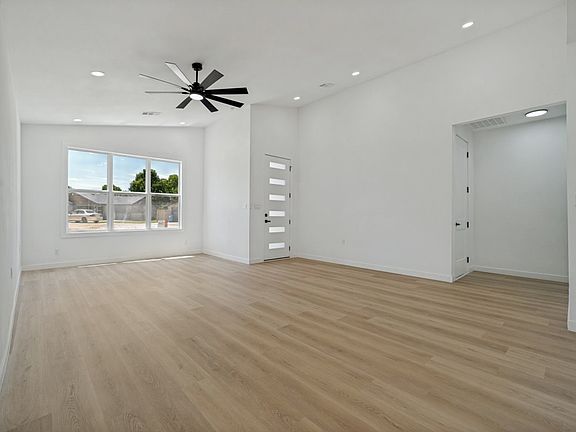 3rd image of 849 Buckboard Dr