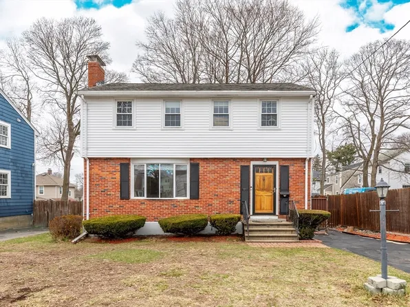 11 Wallace Rd, Quincy, MA 02169