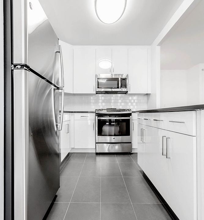 2nd image of 245 E 58th St APT 9E